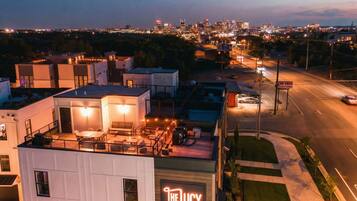 Rumah | 4 kamar tidur, meja kerja, dan internet