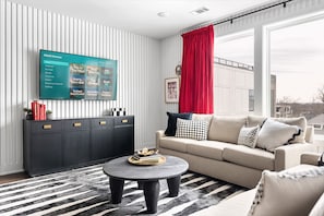 3 عدّة غرف نوم وخدمة الإنترنت