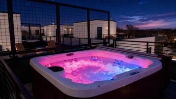 House | 3 bilik tidur, Internet