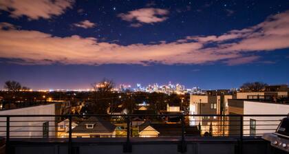 Nashville Escape With Skyline Deck and Hot Tub