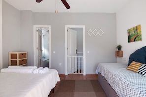 Iron/ironing board, bed sheets