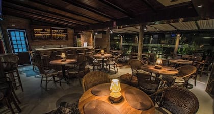 Nature Retreat Suite Surrounded by Canyons, Waterfalls, and Miles of Scenic View