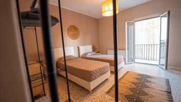 Iron/ironing board, free WiFi