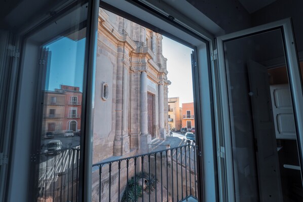 الإطلالة من المنشأة