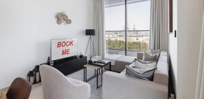 2 bedrooms, Internet - JVC Sleeps 4 With Amazing Views and Large Balcony (Dubai)
