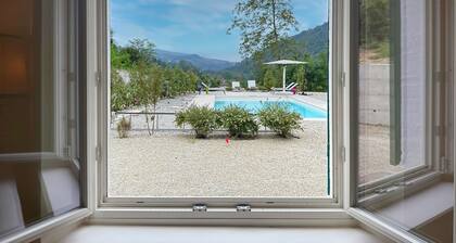 Casale Bera, hills view, private pool and garden