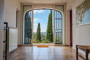 Interior - Provencal villa with large pool and beautiful views (Montauroux)