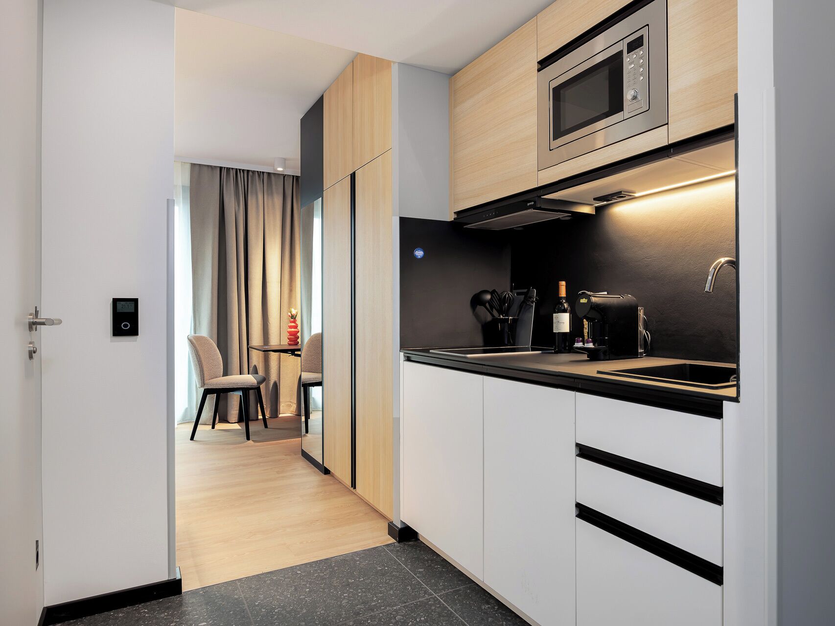 Studio L | Eigene Küche | Espressomaschine, Wasserkocher