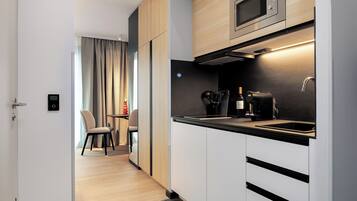 Studio L | Eigene KĂŒche | Espressomaschine, Wasserkocher