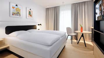 Classic | Hypo-allergenic bedding, blackout curtains, iron/ironing board