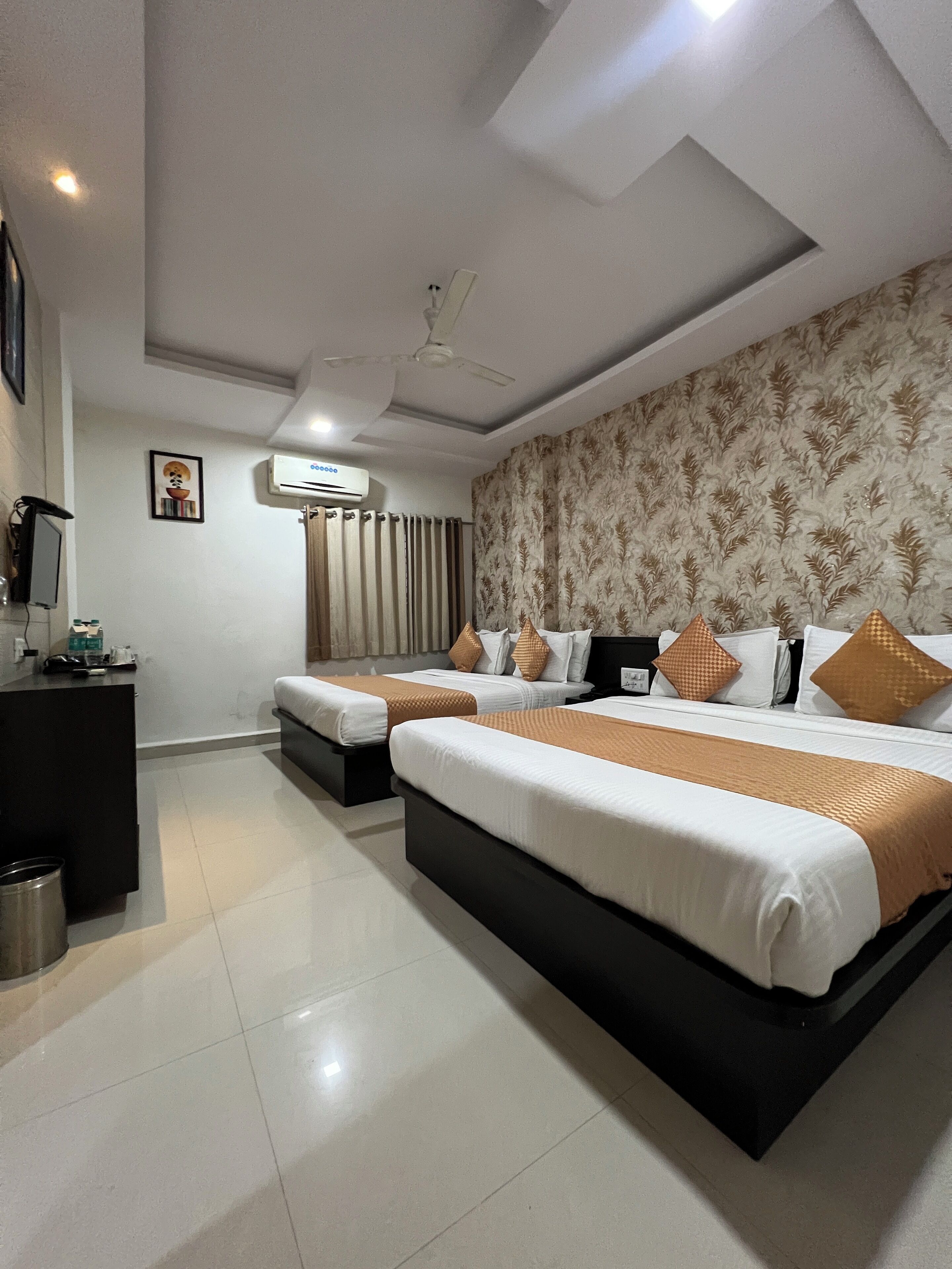 Deluxe Quadruple Room | Free WiFi