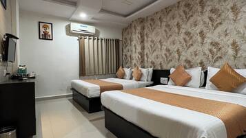 Deluxe Quadruple Room | Free WiFi