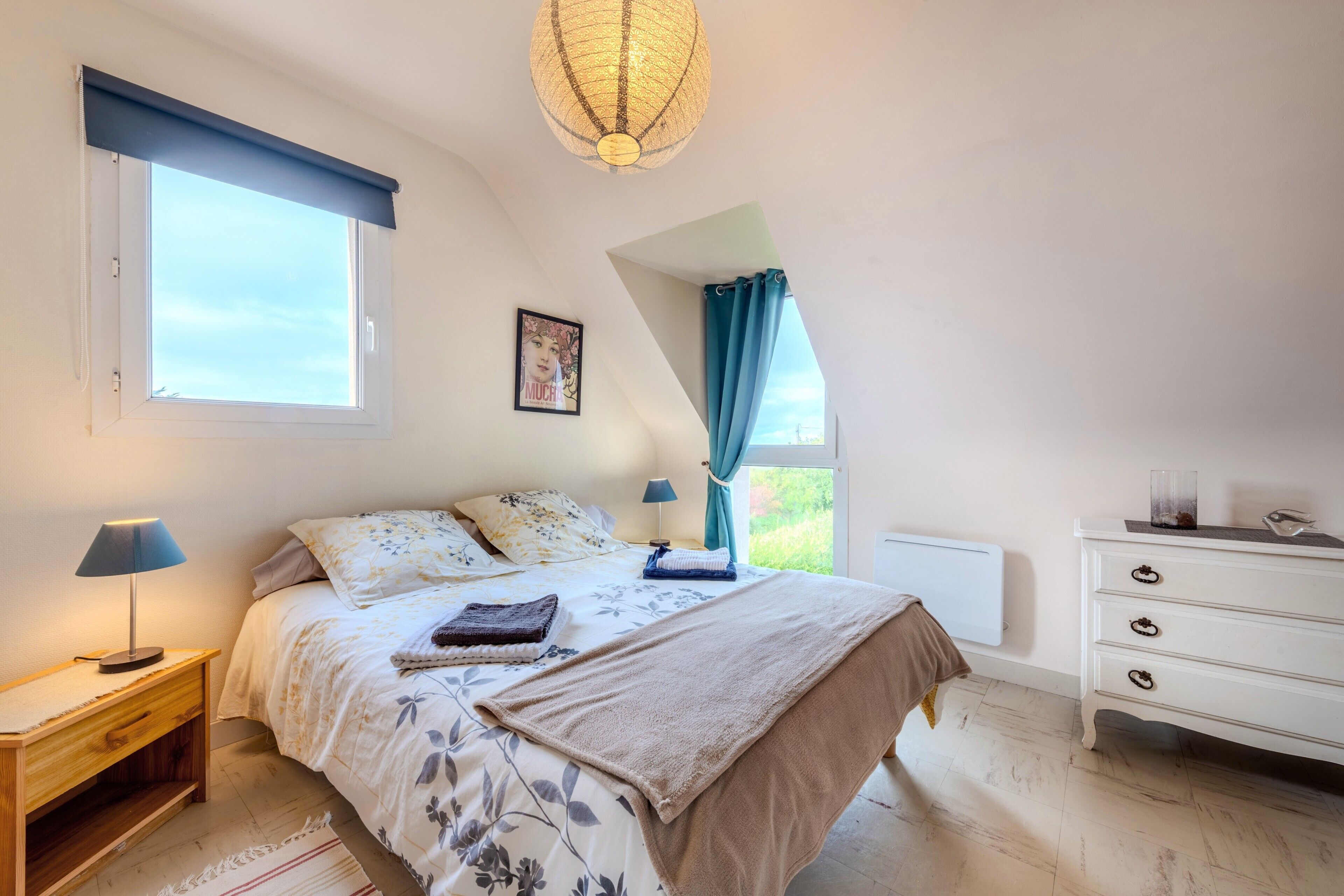 2 chambres, fer et planche à repasser, Wi-Fi, draps fournis