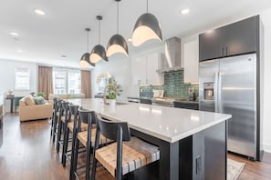 4 bedrooms, Internet