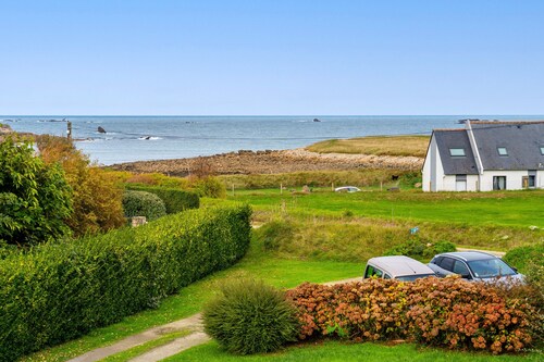 Holiday Home 'Ty Per - Les Gîtes Marins Des Abers' with Sea View, Private Terrace and Wi-Fi