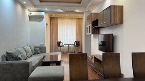 Ropa de cama hipoalergénica y cortinas blackout 