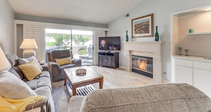 In Golf Course Community: Palm Desert Escape!