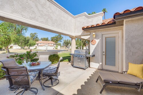 In Golf Course Community: Palm Desert Escape!