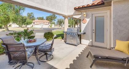 In Golf Course Community: Palm Desert Escape!