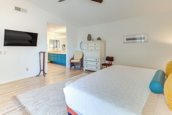 House (3 Bedrooms) | Interior - Pool Access, WFH Ready: Resort Home in Palm Desert (Palm Desert)