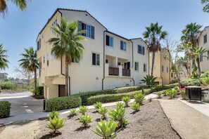 Apartment (2 Bedrooms) | Interior - Walk to Public Transit: Gated Oceanside Abode! (Oceanside)