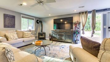 House (4 Bedrooms) | Interior