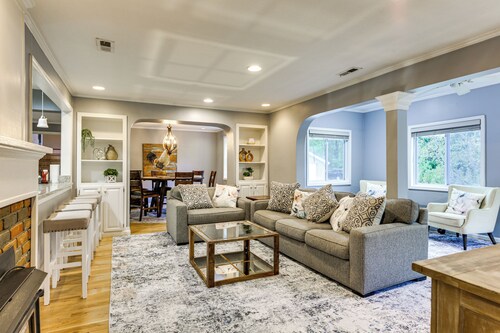 Large Yard w/ Pond: Family Retreat in New Albany!