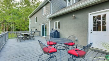 House (4 Bedrooms) | Front of property