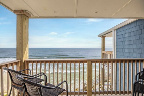 Steps to Sand! 3rd-floor North Topsail Beach Condo