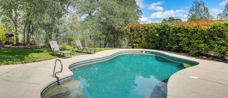 Vista frontal de la propiedad