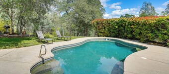 8-acre Retreat: Pool & Stunning Mt Lassen View!