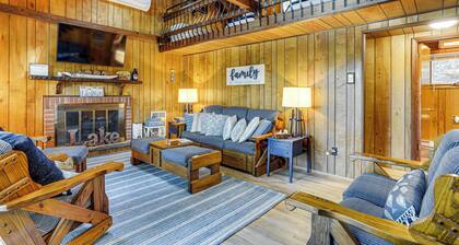 < 1 Mi to Lake: Cabin w/ Hot Tub in Greentown!