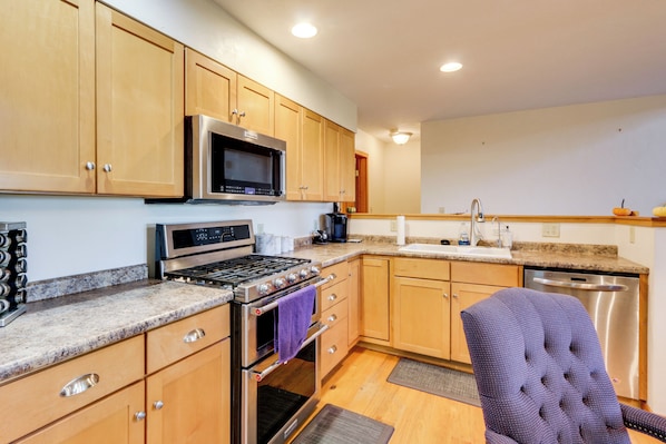 House (3 Bedrooms) | Interior