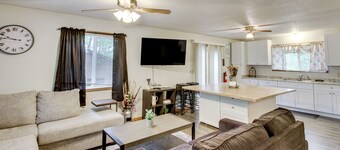 Near Lakes: Updated Family Home w/ Deck in Cushing