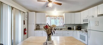 Near Lakes: Updated Family Home w/ Deck in Cushing