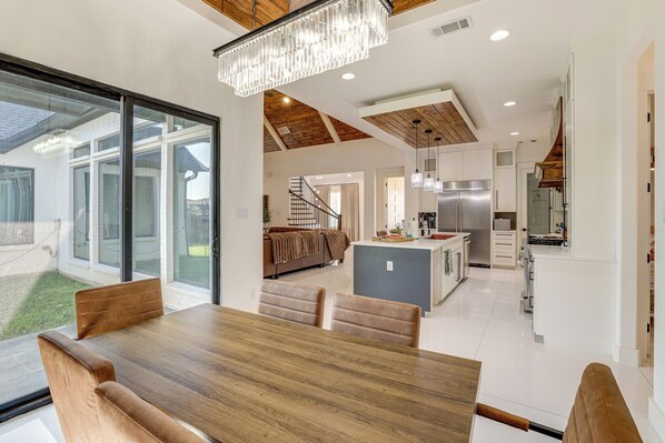 Talo (4 Bedrooms) | Sisätilat