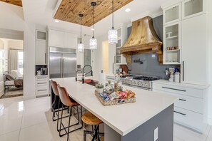 Talo (4 Bedrooms) | Sisätilat