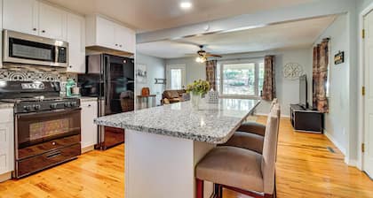 Near State Park & Spring River: Family Gem w/ Yard