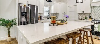 1 Mi to Dtwn Brenham! 'the Bell & Bloom Cottage'