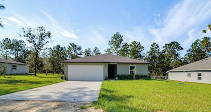 Tranquil Getaway w/ Spacious Yard in Brooksville!
