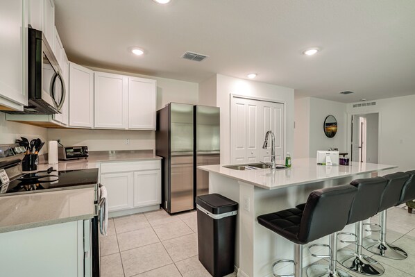 House (3 Bedrooms) | Interior