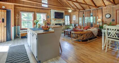 Lakefront Log Cabin Retreat w/ Hot tub + Kayaks!