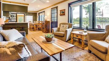 House (2 Bedrooms) | Interior