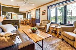 House (2 Bedrooms) | Interior