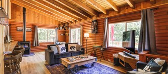 Community Lake Access: Peaceful Cabin in Sonora!