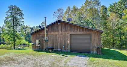 Ohio Hunters Cabin w/ Pond Access: Pets Welcome!
