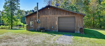 Ohio Hunters Cabin w/ Pond Access: Pets Welcome!