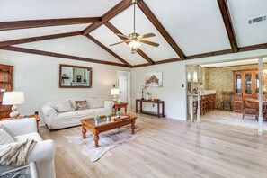 Rumah (4 Bedrooms) | Interior