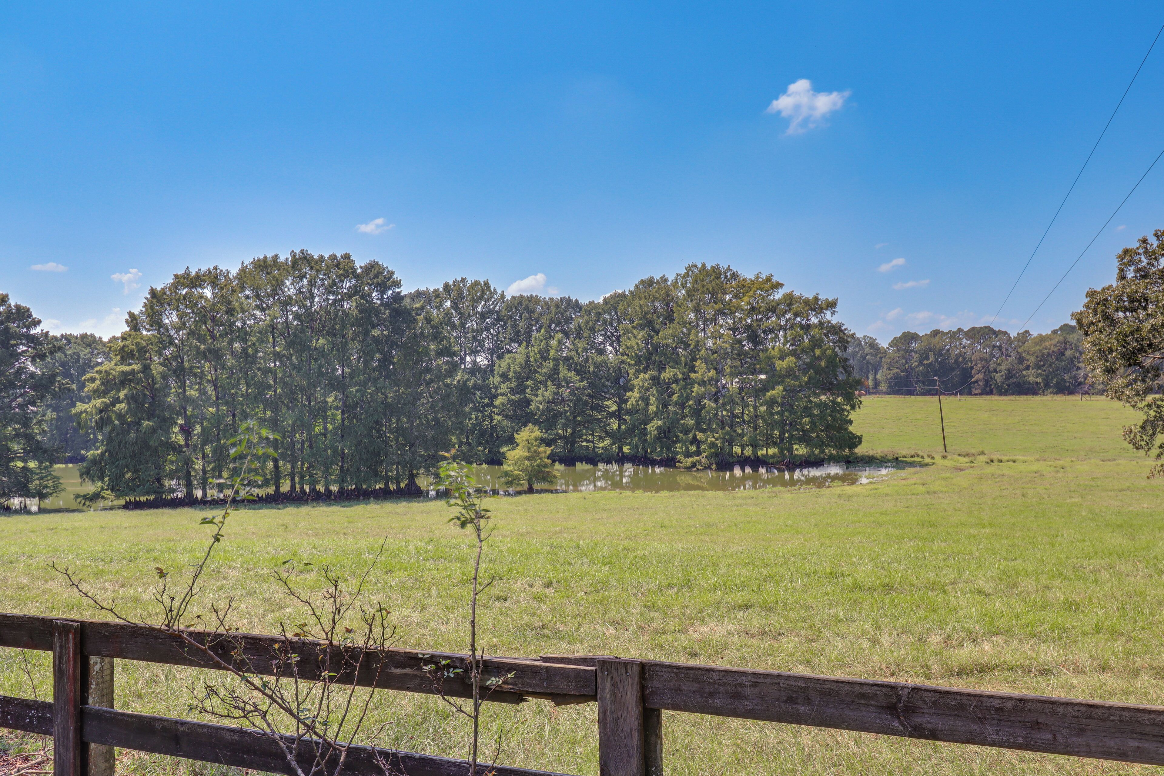 House (4 Bedrooms) | Front of property