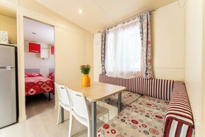 Mobile Home Premium, vue jardin | Salle à manger